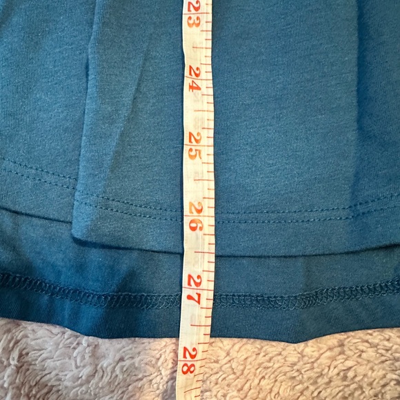 The Group Babiton Aritzia medium blue v-neck t-shirt size Medium - Picture 4 of 5